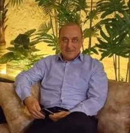  دكتور فراس عفانه ..  مبارك تخرج ابنتك رزان بتقدير امتياز من الجامعة الهاشمية