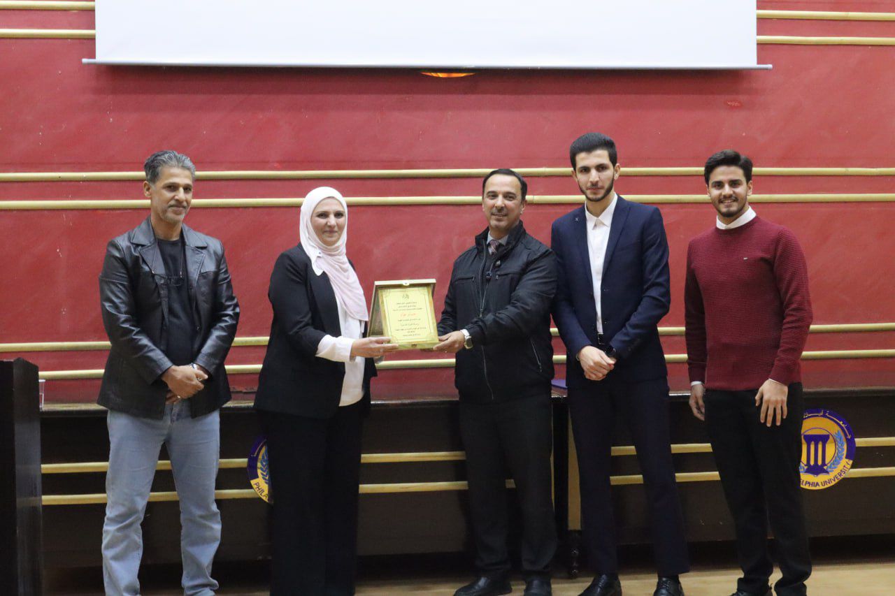 "بوصلة الحياة الجامعية"  ..  محاضرة إرشادية في جامعة فيلادلفيا لتعزيز مهارات الطلبة