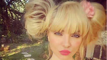 بالصورة  :  ميريام كلينك في السجن ..  ومكبّلة اليدين!