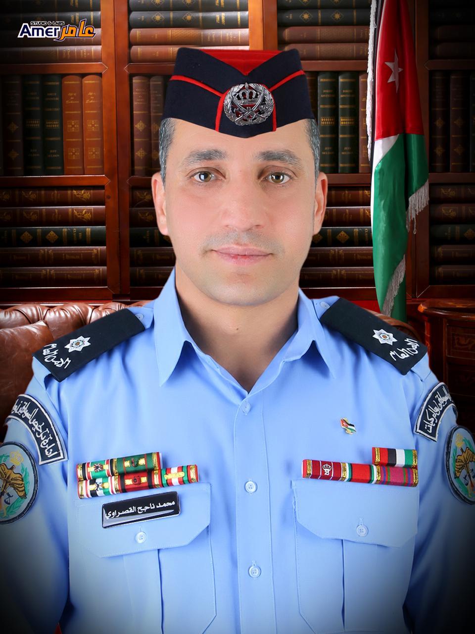 الوالدة والأشقاء والشقيقات يهنئون محمد ناجح القصراوي بصدور الإرادة الملكية بترفيعه إلى رتبة ملازم