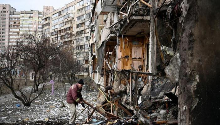 مقتل 4 أشخاص في قصف شنه الجيش الروسي على مركز تجاري في كييف