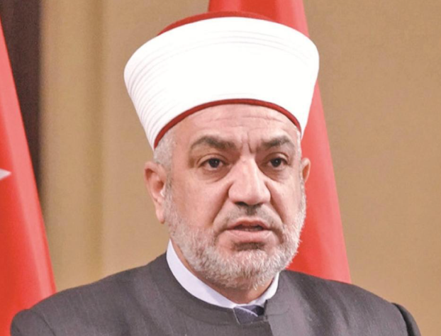 مقترح أمام وزير الأوقاف بإقامة صلاة الجمعة على دفعتين في ظل الظروف الجوية  ..  تفاصيل