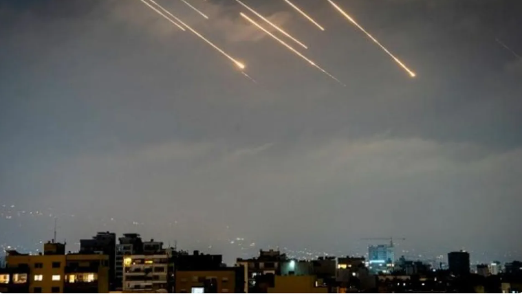 «خلال أيام» ..  إسرائيل تتأهب لهجوم مشترك مع أمريكا على إيران