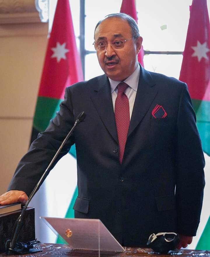 دودين : الحكومة ستقوم غدا  الأربعاء باصدار أمر دفاع يتضمن تمديد ساعات الحظر الليلي