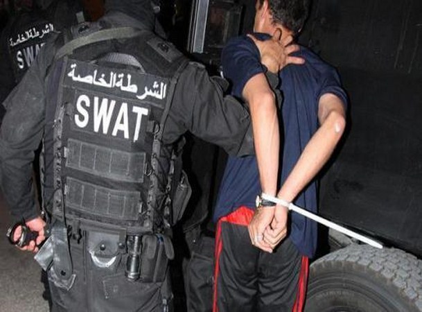 القبض على ثلاثة مطلوبين بحقهم 39 طلباً قضائياً بمداهمات امنية غرب اربد