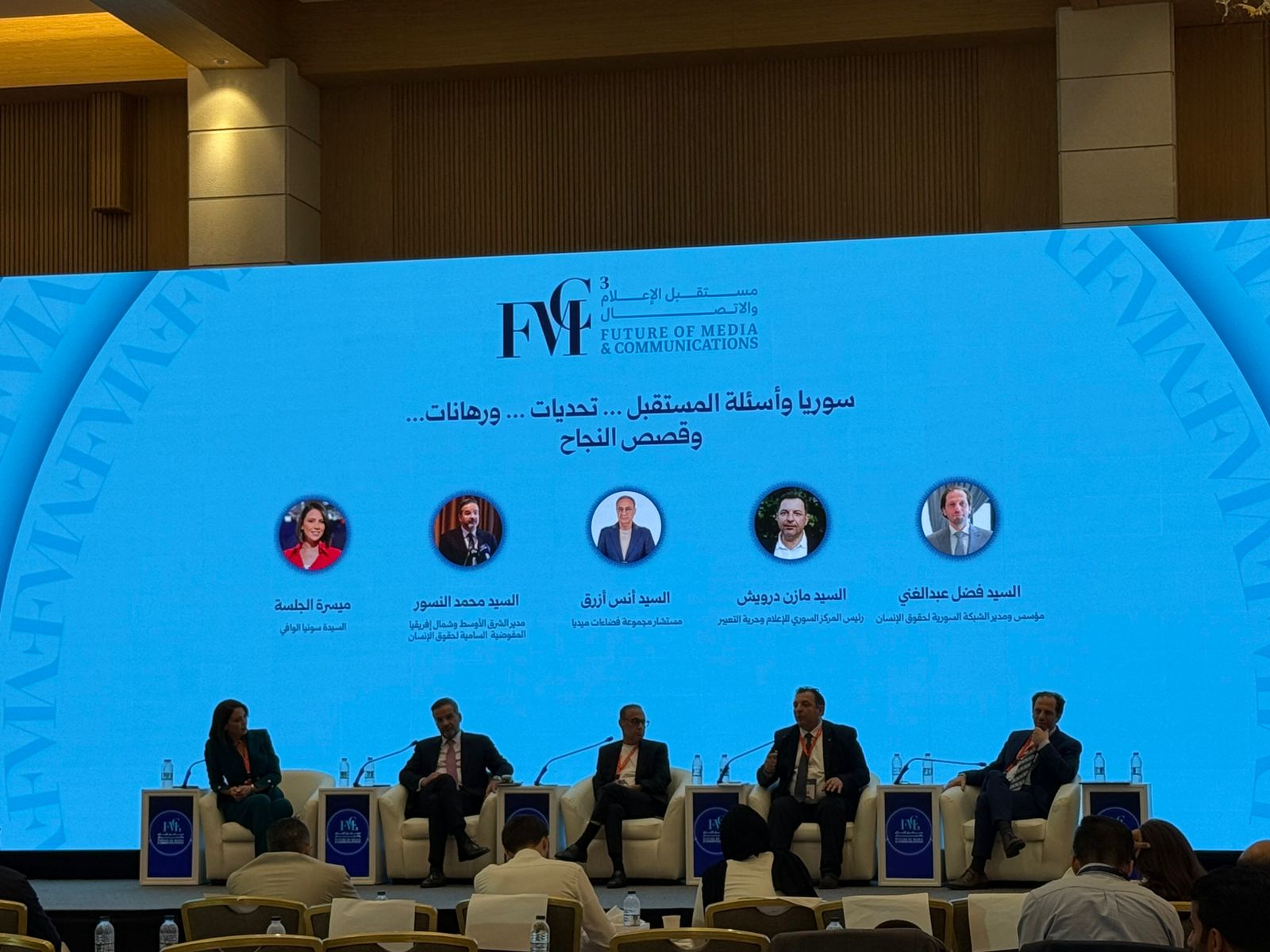 المرحلة الانتقالية في سوريا ..  العدالة والحقوق والإعلام بين الفوضى والأمل