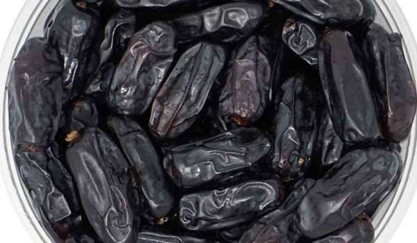 فوائد الرطب للولادة وكيف يمكن أن يساعد في تحسين صحتك خلال نهاية الحمل.