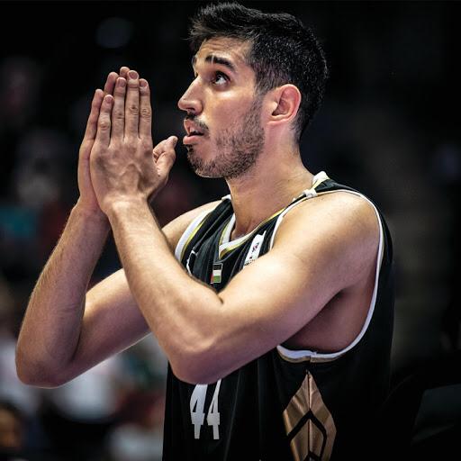نجم كرة السلة الاردنية احمد الدويري يخضع لفحوصات الكورونا بعد أصابة عدد من لاعبي فريقه التركي