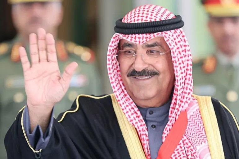 أمير الكويت يعلن حل مجلس الأمة ووقف بعض مواد الدستور لمدة لا تزيد عن 4 سنوات 