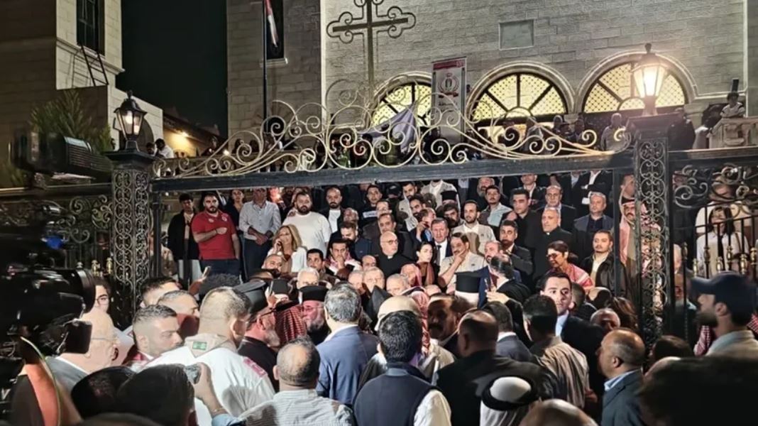جريمة "كنيسة حمود" تصدم الأردنيين ..  حزن وغضب ورفض للإرهاب وتمسك بوحدة الوطن