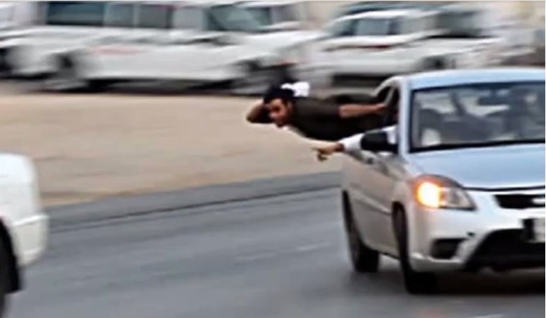حوادث دهس وإزعاج شديد بسبب تجمعات الشباب والزعران في منطقة عين الجمل  ..  والأهالي يشتكون لـ"سرايا"