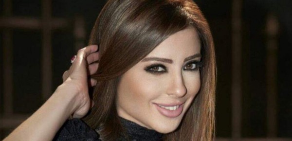 وفاء كيلاني ترتدي ملابس غريبة وتُبرر: ضيوفي السبب 