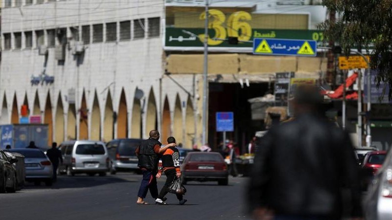 السماح لمن تلقى المطعوم التجوال بالحظر منتصف حزيران