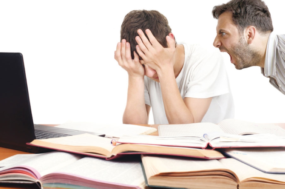 كرهت تخصصي الجامعي ولا أستطيع إيجاد البديل ..  فما العمل؟