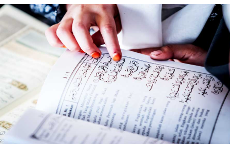اللغة العربية في خطر: هل أصبحنا نُربي أجيالًا لا تُجيد لغتها الأم؟