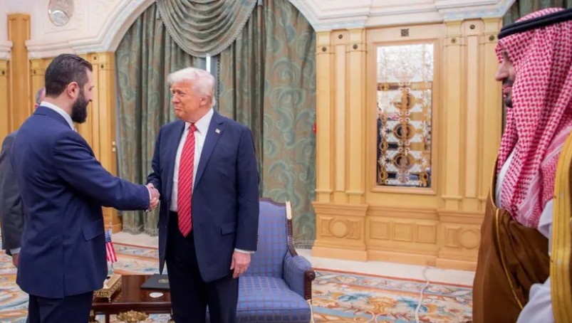 أول تعليق لترامب على لقاء الشرع ..  "جيد جدا ورجل قوي"
