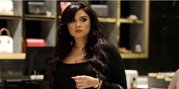 بالفيديو  ..  الفنانة المصرية ياسمين عبد العزيز تدخل في غيبوبة بسبب خطأ طبي