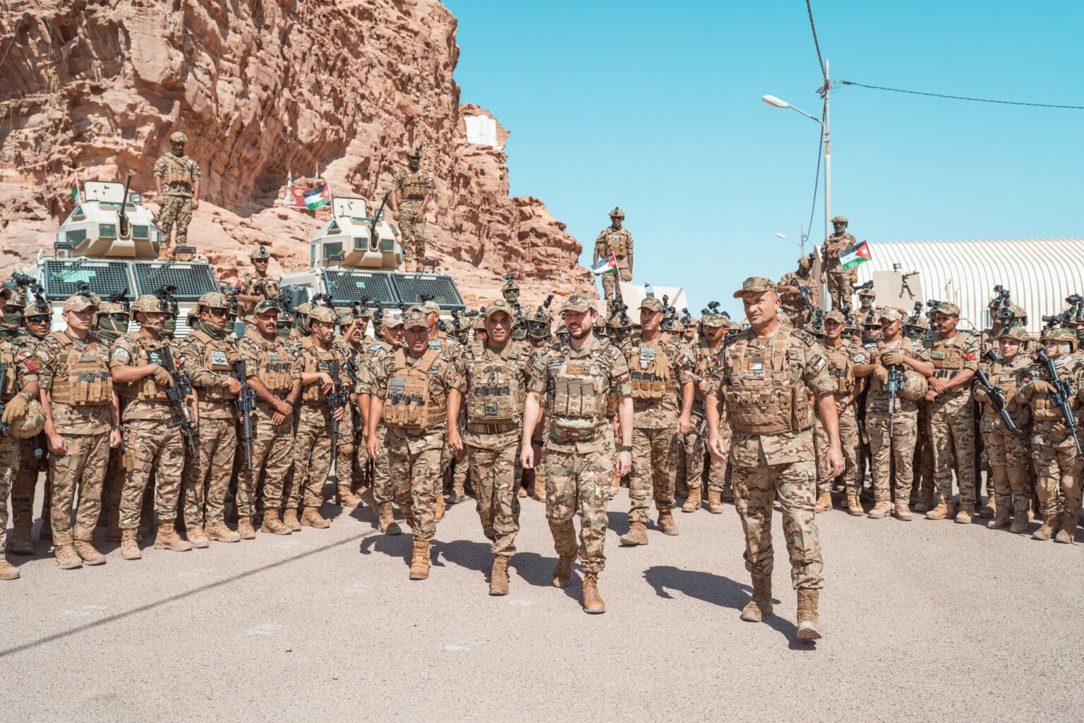  ولي العهد يتابع تمرينا تعبويا لكتيبة التدخل السريع