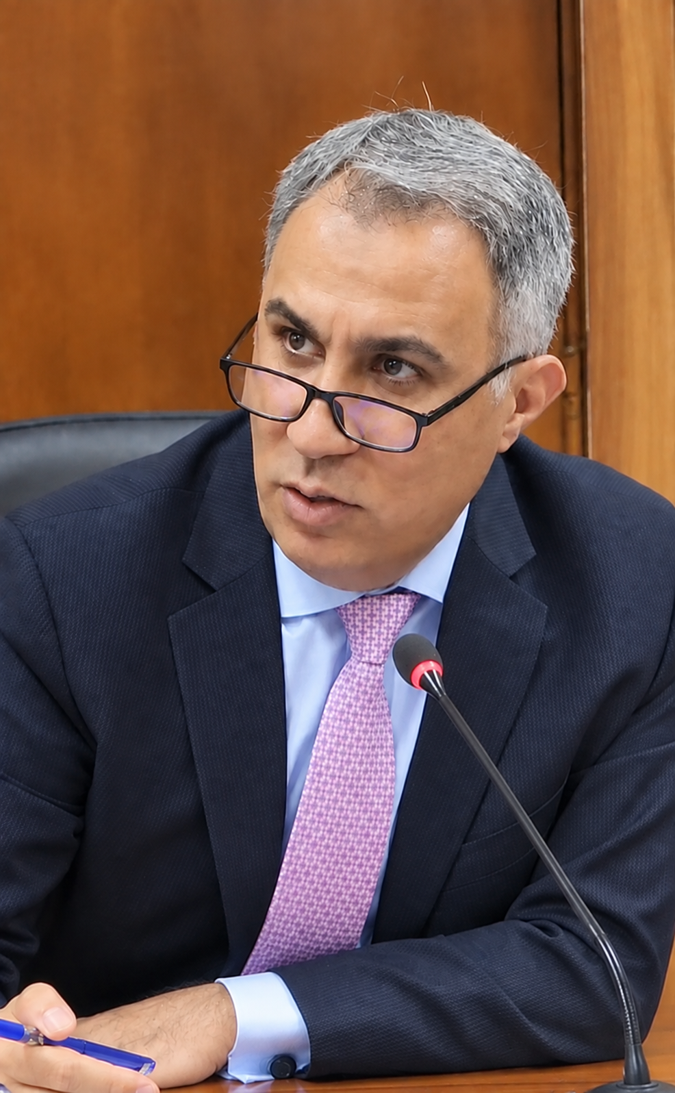 أمين عام الإدارة المحلية يحسم الجدل حول موظفي البلديات الحاصلين على شهادات: لا استغناء عنهم ..  وتثبيت 1900 عامل