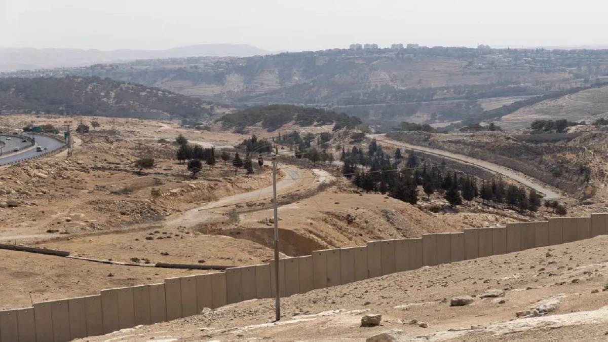 الاحتلال يعتزم إخضاع 3 بلدات لسيطرته بالقدس 