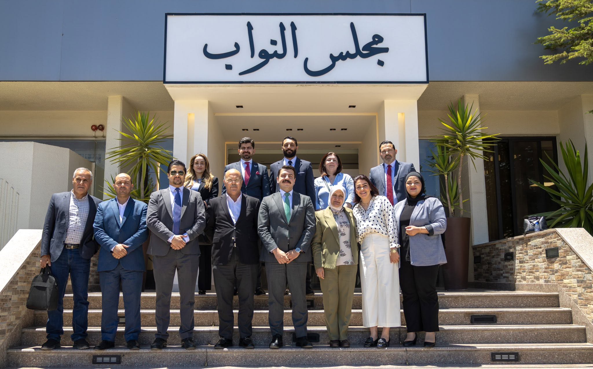 عضو المكتب السياسي في حزب الاتحاد الوطني الأردني النائب ميسون القوابعة تناقش مع ناشطين اجتماعيين مسودة قانون الإدارة المحلية