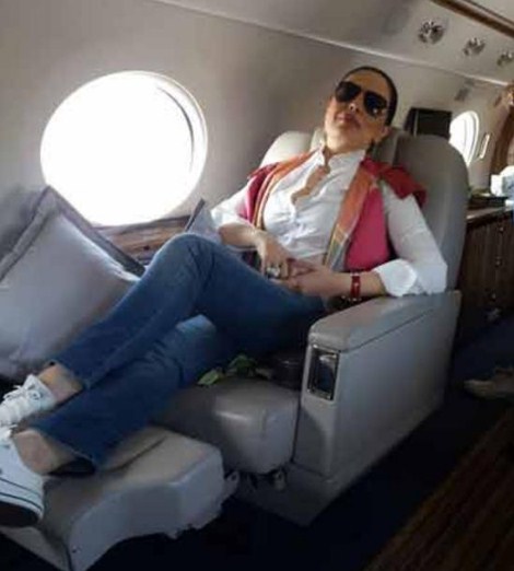 بالصور ..  تعرف على "أغنى" (11) فنانة مصرية يمتلكن طائرات خاصة