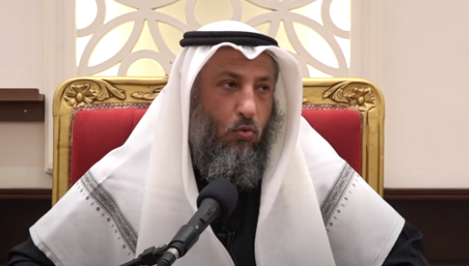 كيف يكون الشخص عزيز وهو مقصر بجنب الله؟