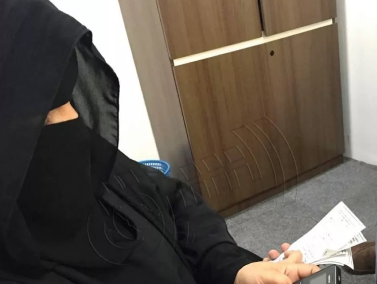 خطبت لزوجها عبر الواتس اب وهي لا تعلم