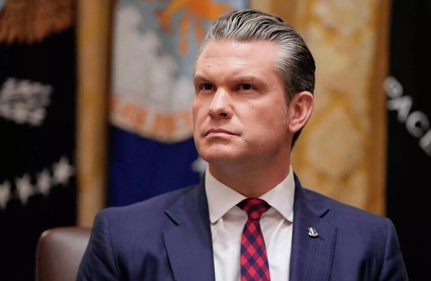 هل باتت العملية العسكرية الأمريكية وشيكة في إيران؟  ..  وزير الحرب الأمريكي يجيب  