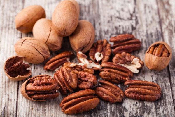 ماذا يحدث عند تناول الجوز يوميا؟