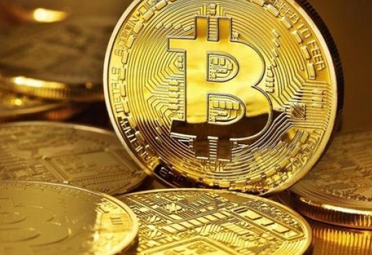 رغم التحذيرات  ..  مستوى قياسي جديد لعملة بتكوين 