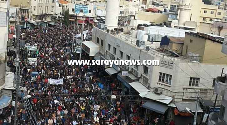  بالصور ..  الآلاف الاردنيين في وسط عمان يهتفون: القدس لنا