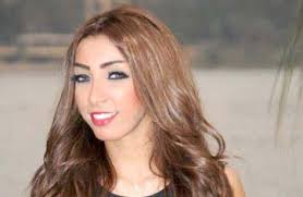 زوج دنيا بطمة يهديها سيارة أحدث موديل ..  صور