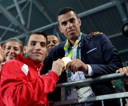 العساف يفوز بجائزة محمد بن راشد كأفضل مدرب عربي
