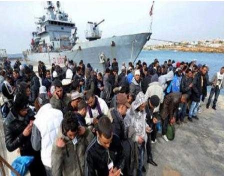 خفر السواحل الايطالية يعلن انقاذ الف مهاجر قبالة السواحل الليبية