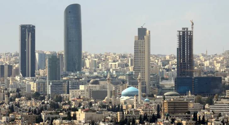 عقوبة نادرة في عمان: منع سيدة من دخول حي كامل بعد انتحال صفة جارتها والاحتيال على محال تجارية