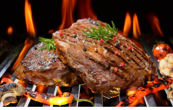 ستيك اللحم المشوي