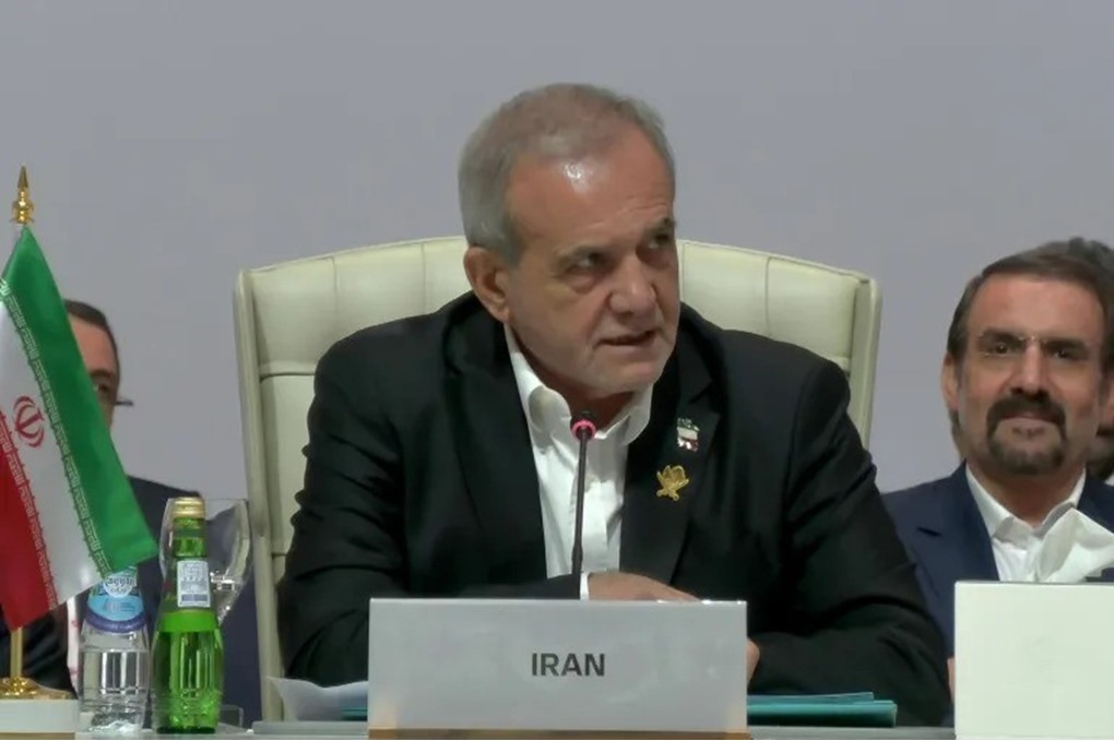 الرئيس الإيراني: الهجوم "الإسرائيلي" على قطر كان إرهابا سافرا ينتهك كل الأعراف الدولية