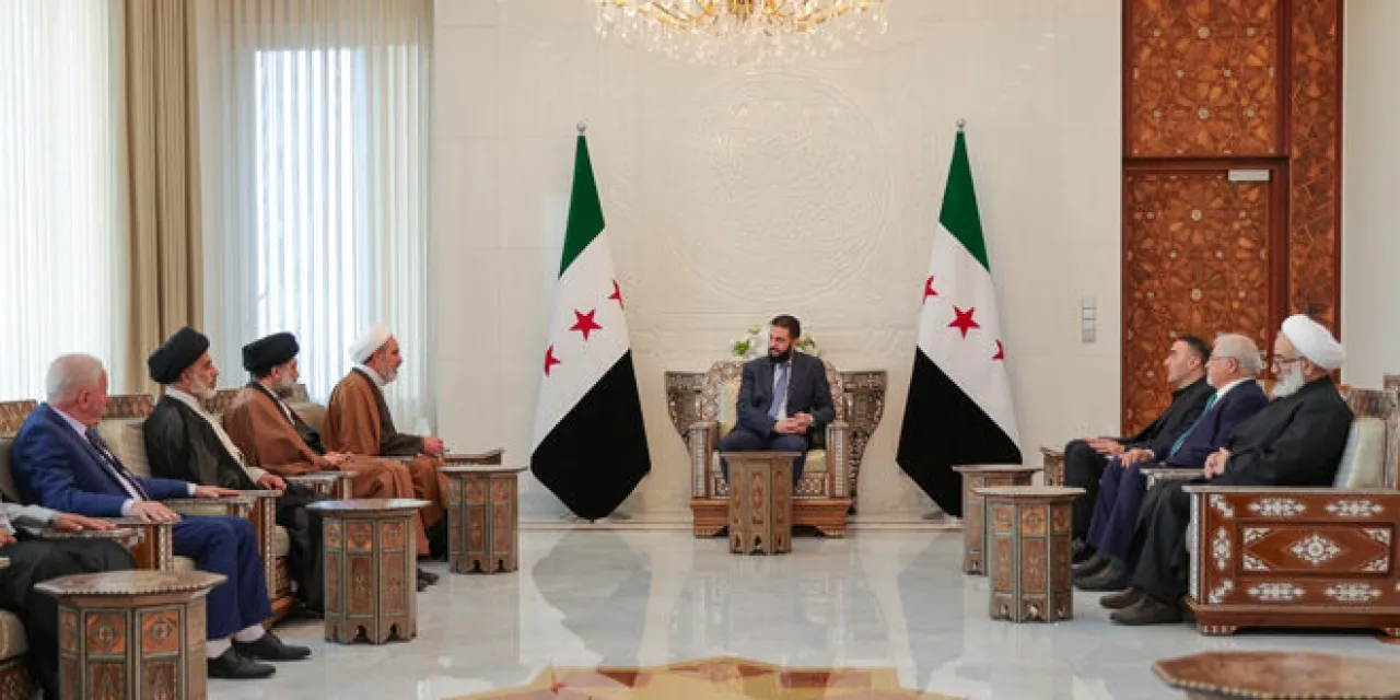  الشرع يجتمع بممثلي الطائفة الشيعيّة