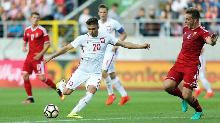 لاعب تلقى خبر وفاة والده قبل المباراة  ..  " أجهش بالبكاء " بعد تسجيله هدف الفوز لفريقه 