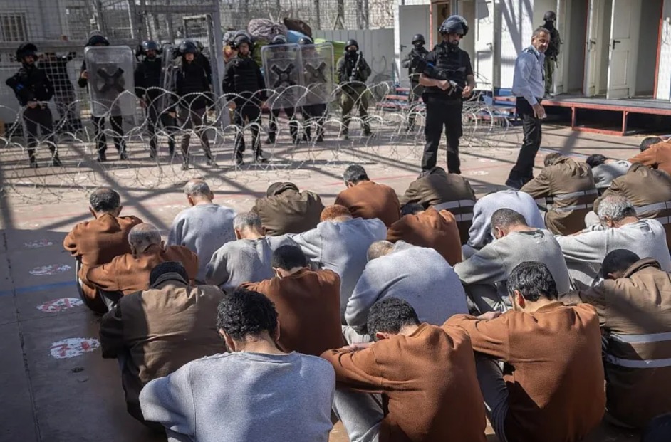 الأمم المتحدة تطالب بإجراء تحقيق في انتهاكات الاحتلال ضد الأسرى الفلسطينيين