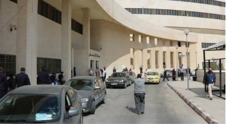مصدر طبي: نسب إشغال أسرّة كورونا في مستشفيات الزرقاء الحكومي وفيصل وصلت إلى 100%