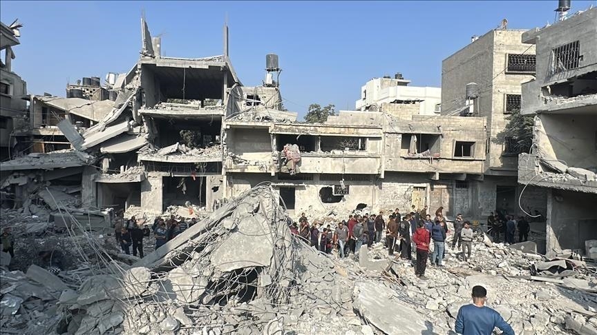 غارات ليلية دامية وعمليات نسف جديدة للمباني في غزة