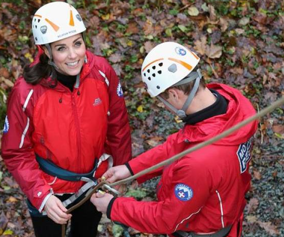 بالصور: الأمير ويليام مع زوجته أثناء رحلتهما لتسلق الجبال