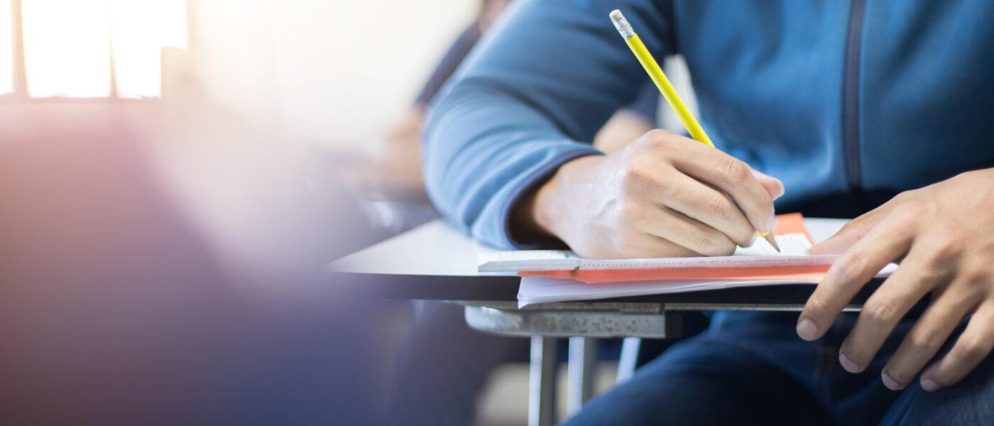 100 ألف طالب وطالبة يبدأون "تكميلية التوجيهي" غد الثلاثاء