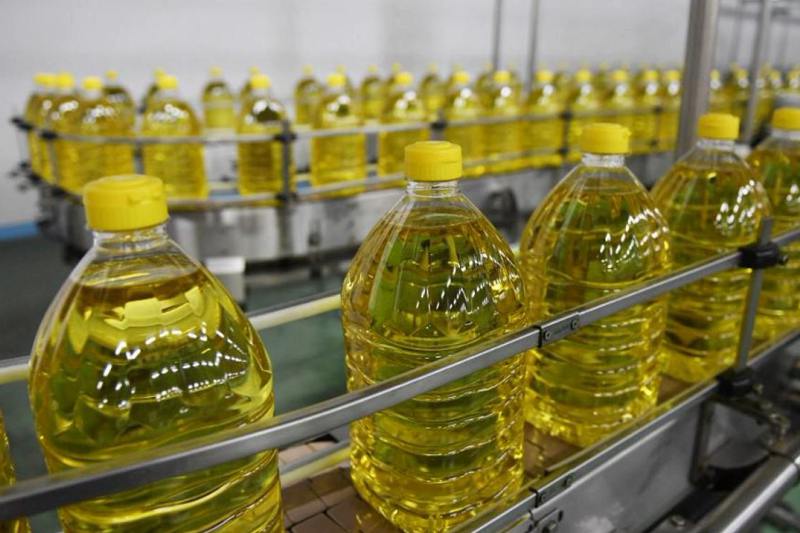 نقابة المواد الغذائية: اسعار الزيوت النباتية بدأت تنخفض بالسوق المحلية