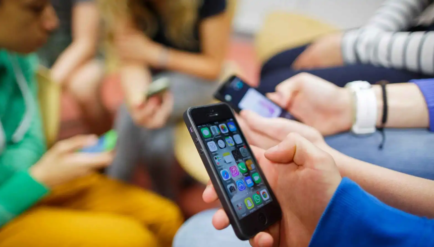 رقابة ذكية ..  إنستغرام يُشرك أولياء الأمور في حماية المراهقين