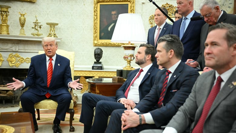 خطأ يكشف تفاصيل خطط إدارة ترمب السرية في حربها على الحوثيين 