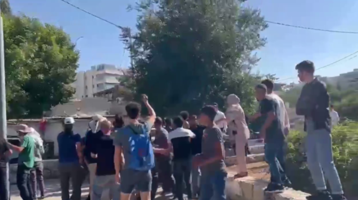 قمع وقفة في حي الشيخ جراح واعتقال 4 مواطنين