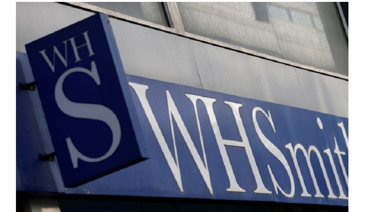 انخفاض حاد في سهم WH Smith بعد خفض توقعات الأرباح للمرة الثانية واستدعاء زيادة رأس مال